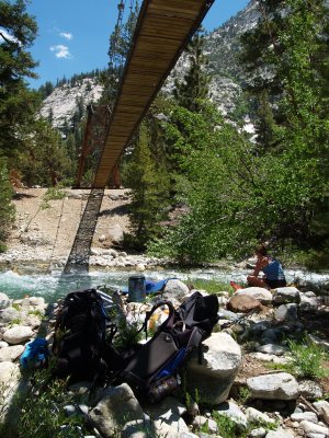 P7062365 Having lunch under the cable bridge.JPG
