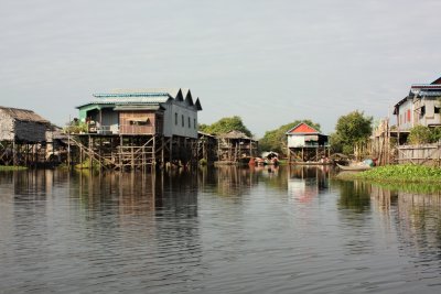 Kampong Phluck, a floating village >>>