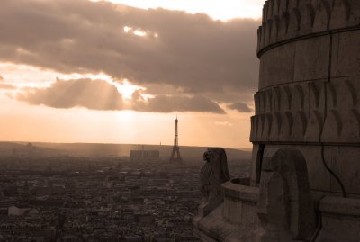 Tour Eiffel Sun Rays.jpg