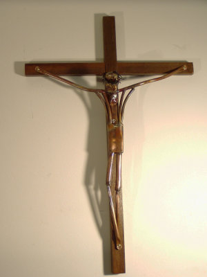 wall crucifix 002