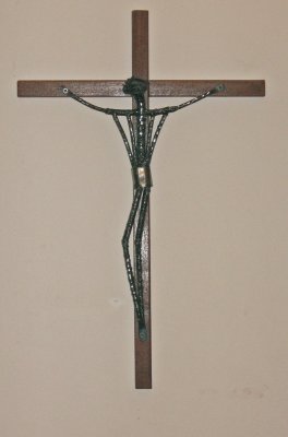 wall crucifix 007