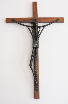 wall crucifix 008