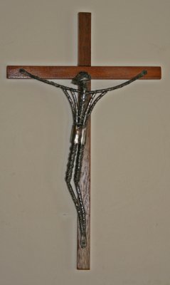 wall crucifix 010