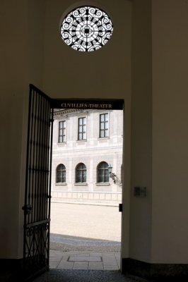 140V2183_resize.JPG