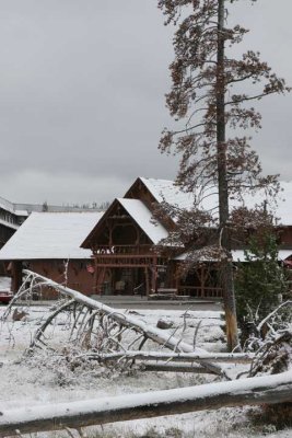 Old Faithful Inn surroundings after a light dusting of snow