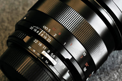 Carl Zeiss Makro-Planar T* 2/100 ZF