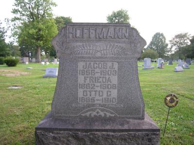g3/85/4485/3/55017705.JacobFriedaHoffmann.jpg