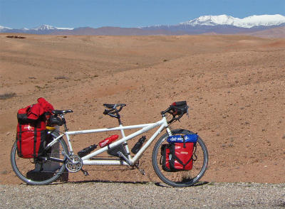 028  Gerben & Alpona - Touring Morocco - Cannondale RT1000 touring bike