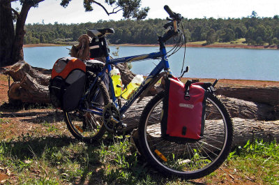 239  Andrew - Touring Australia - Giant Boulder SE touring bike