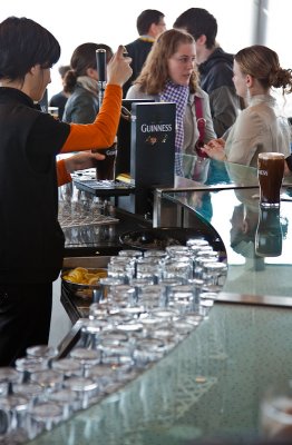 Drawing a Pint in the Gravity Bar