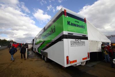 Kawasaki team truck