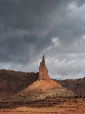 Canyonlands Island In the Sky - The Finger Under A Cloud.JPG
