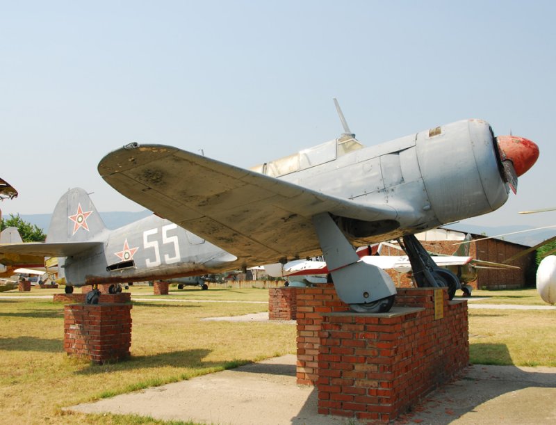 Yakovlev Yak-11 ( 55 )