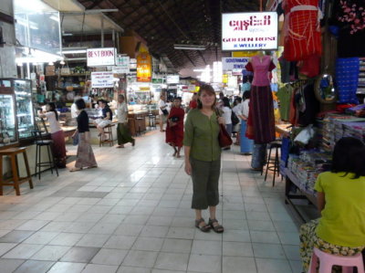 Bogyoke Market - Annie's favorite shopping center
