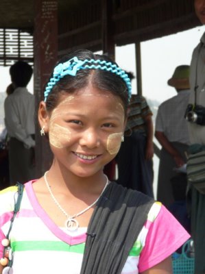 she can speak 5 languages