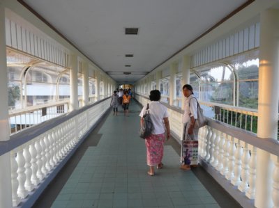 going to Shwedagon Pagoda