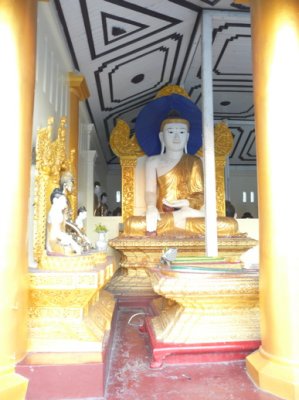 Buddhas galore