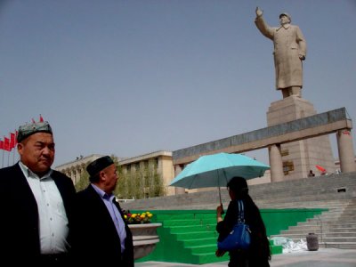 Mao Statue in Kashigar