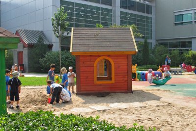 ISBPrimaryPlayYard3359w.jpg