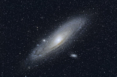 M31 by 400mm lens on Canon 40D