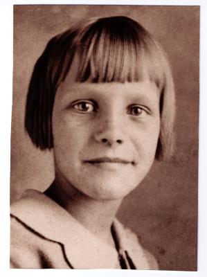 g3/86/407586/3/55132830.FloraHicksAge11or12.jpg