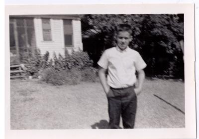 g3/86/407586/3/55168639.Robertaboutage12.jpg