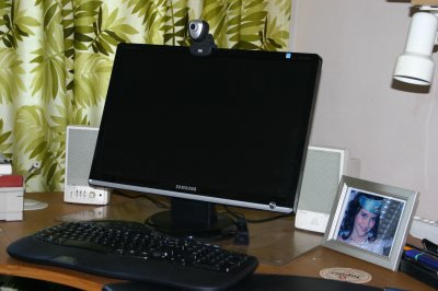 Mar's Samsung, Screen... 22 inch.