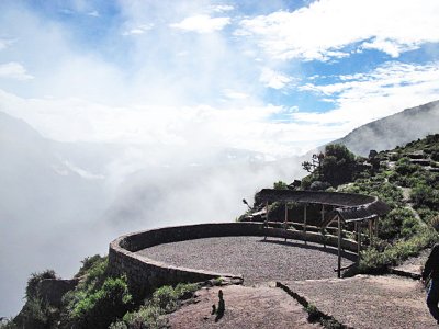 Condor viewing platform