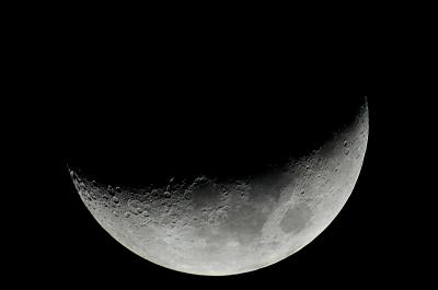 g3/86/647486/3/57359960.Moon_Large.jpg