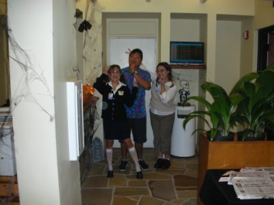 3alohahalloween07.jpg