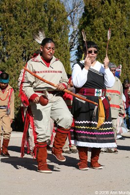 Los Indios pair dancing