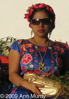 Tehuana with sunglasses