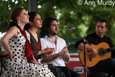 Flamenco on the plaza stage