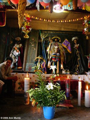 Santiago and Madre Dolorosa inside Cofrada Santiago