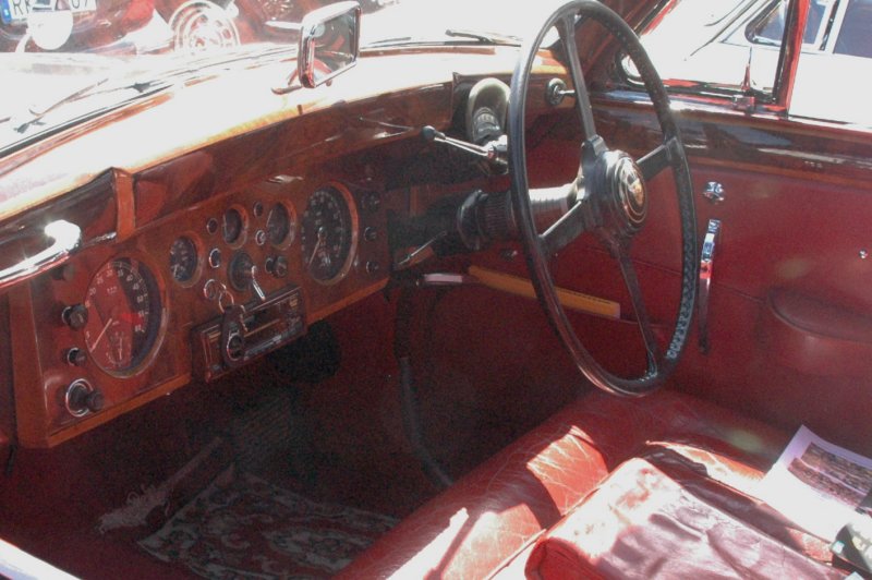 mark VIII interir