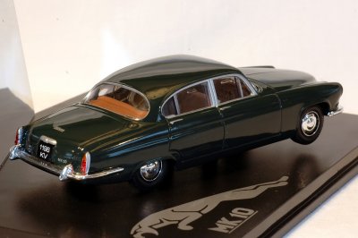 Jaguar mark X 1:43