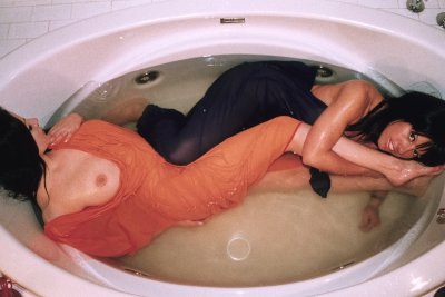 M&M lesbians in bath