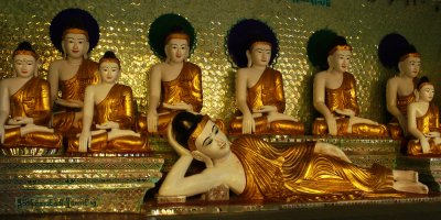Reclining buddha at Shwedagon.jpg