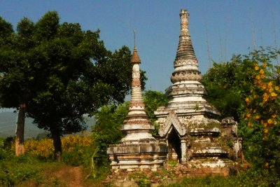 Ancient stupas Hsipaw.jpg