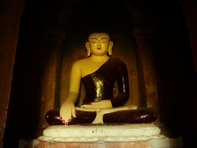 Buddha in Bagan 17.jpg