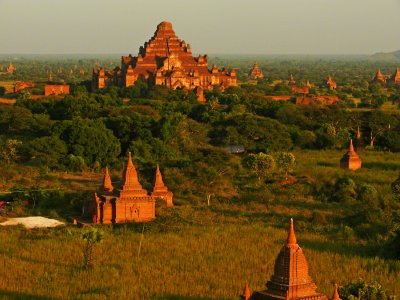 Bagan temples 01.jpg