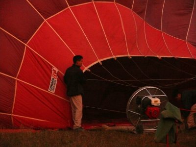 Balloons over Bagan 1.jpg