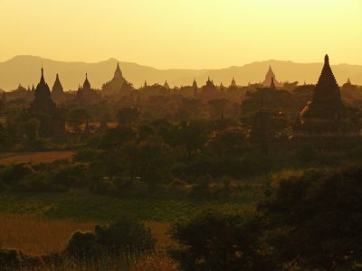 Bagan sunset 20.jpg