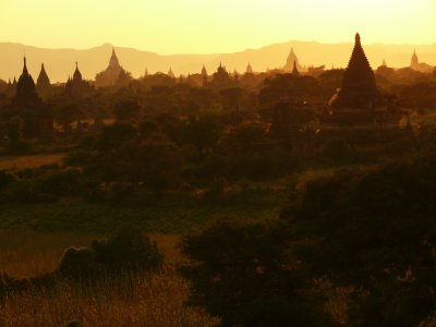 Bagan sunset 23.jpg