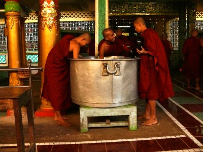 Three monks Bago.jpg