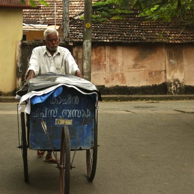 Man with cart Cochin.jpg