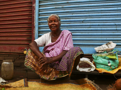 Woman at market Trivandrum.jpg