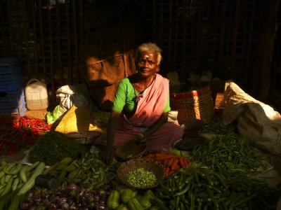 Market woman in Madurai.jpg