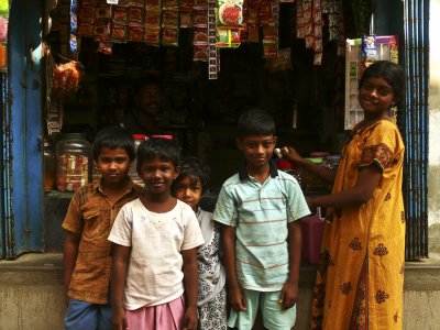 Group of kids in Madurai.jpg