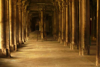 Hall of 1000 pillars Trichy.jpg